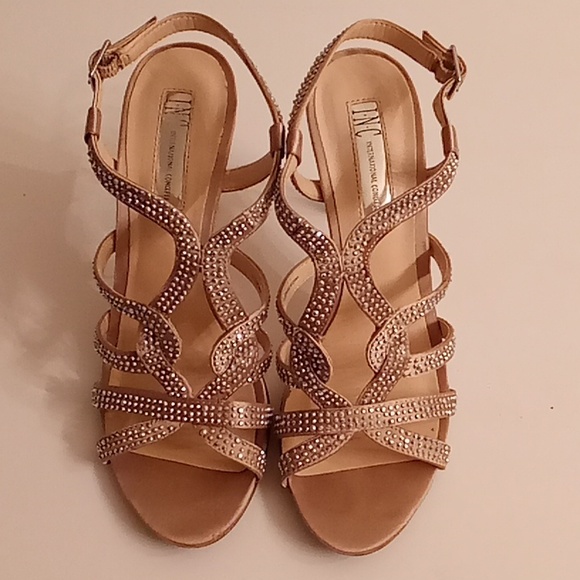 I-N-C International Concepts Cocktail Sz 7 1/2M Sliver Studs Tan Color SA20 - Picture 1 of 11
